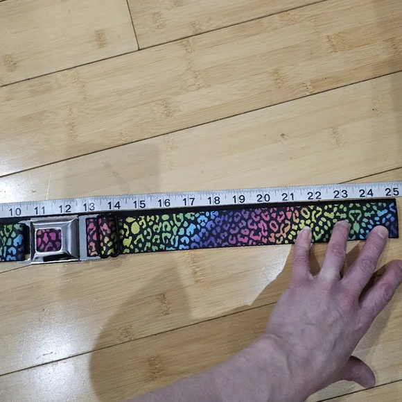 Vintage Y2K Hot Topic Punk Rainbow Pride Animal Print Seatbelt Buckle Belt OS - Picture 14 of 14